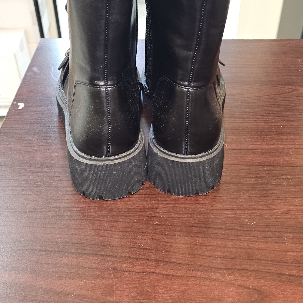 Sleek Black Lace-Up Combat Boots‎ - Picture 4 of 8